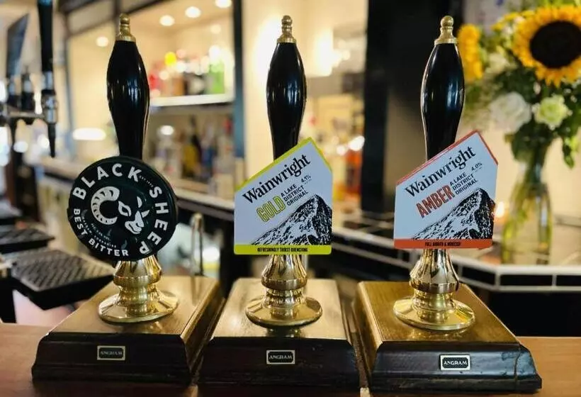 Hotel Cross Keys Inn
