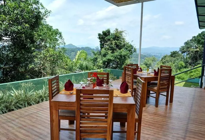 Hotel Emerald Hill