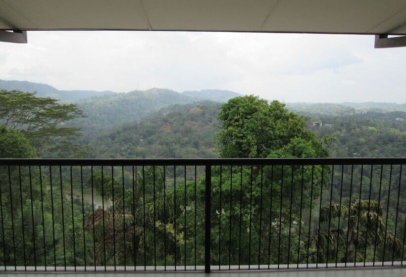 فندق Emerald Hill