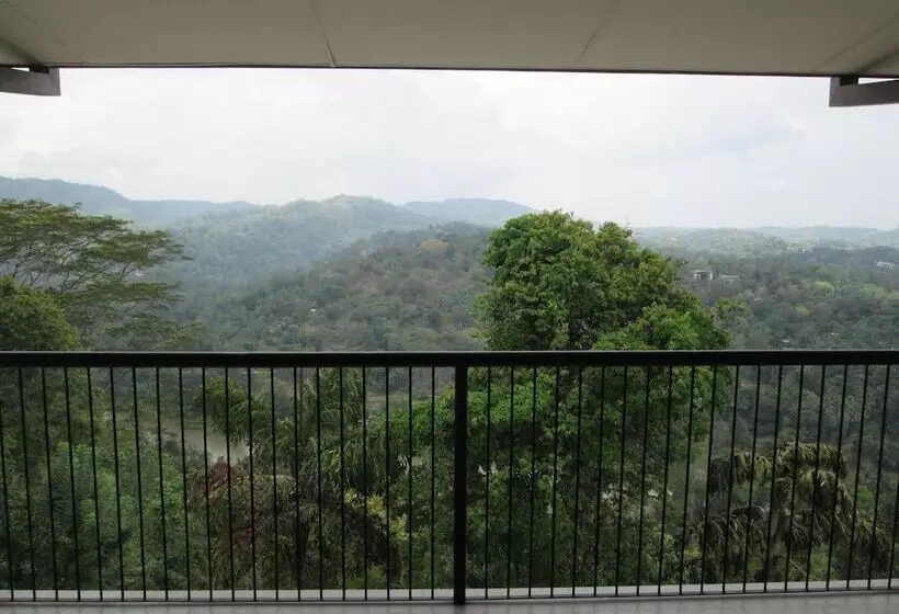 Hotel Emerald Hill