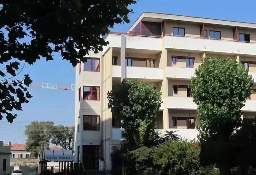 هتل Fiorella