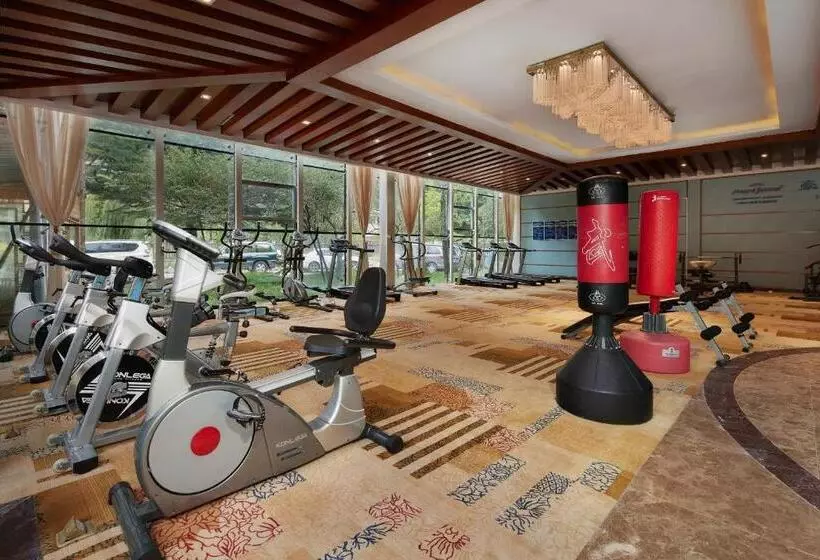 ホテル Howard Johnson Tianyuan Resort Jiuzhaigou