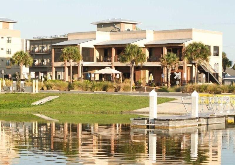 ホテル The Citrus On The Lake