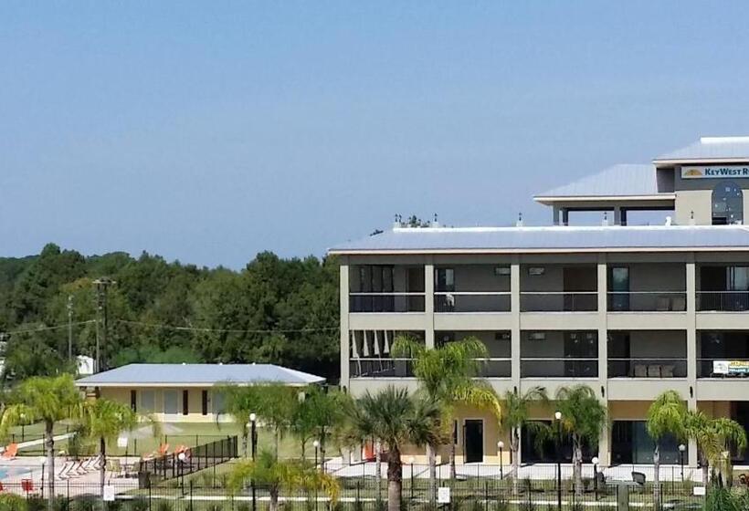 ホテル The Citrus On The Lake