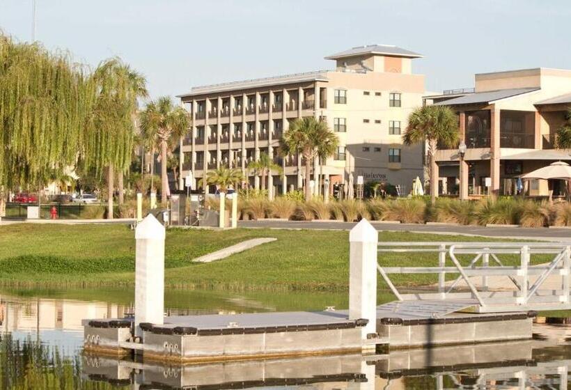 ホテル The Citrus On The Lake