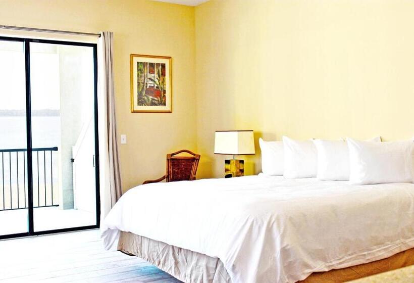 ホテル The Citrus On The Lake