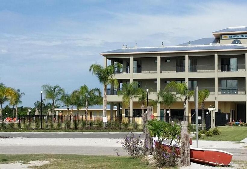 ホテル The Citrus On The Lake