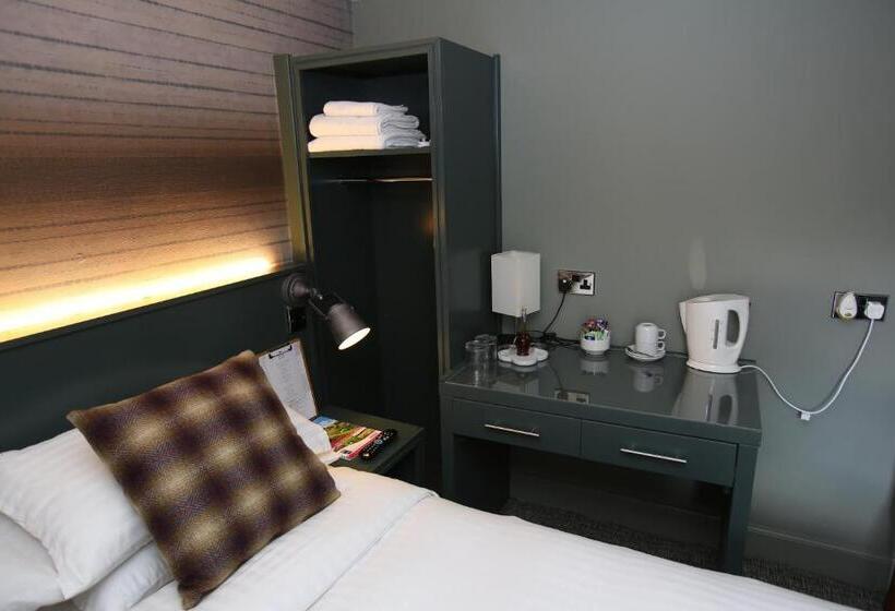 בית מלון כפרי Kings Arms