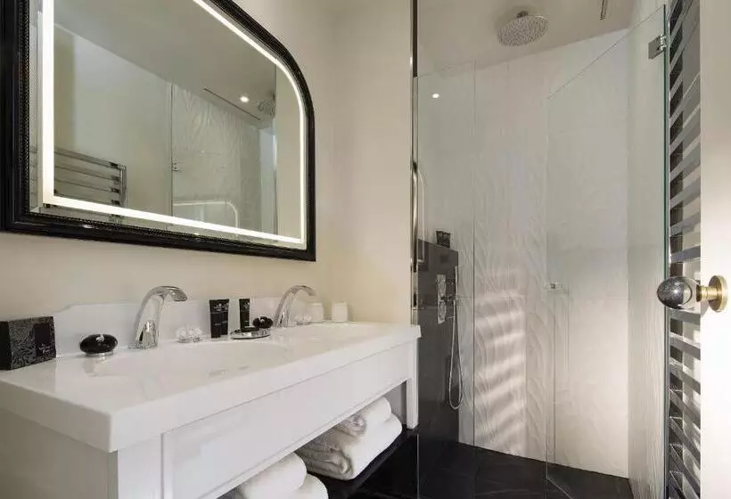 Hôtel Le Narcisse Blanc