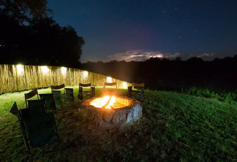 هتل Maninghi Lodge