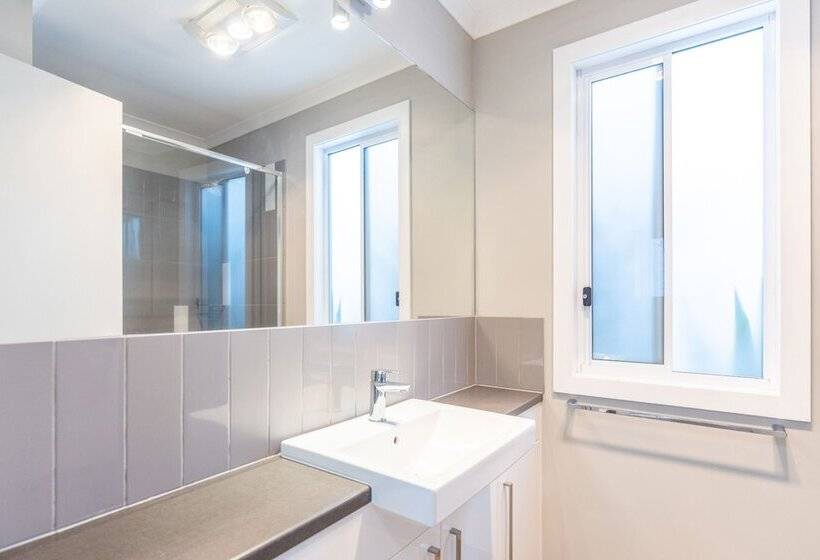 בית מלון כפרי Nrma Portland Bay Holiday Park