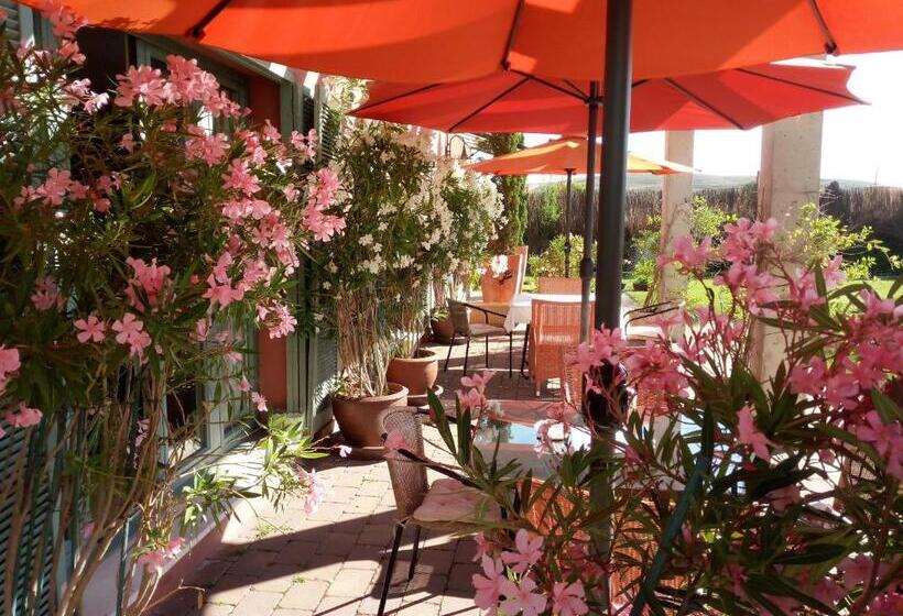 Hotel Santa Coloma Del Camino