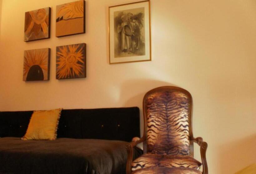 Hotel Santa Coloma Del Camino