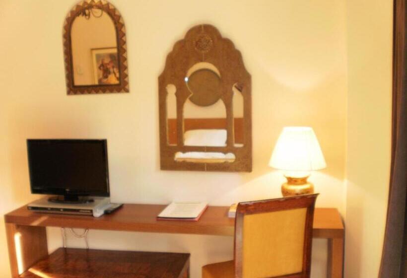 Hotel Santa Coloma Del Camino