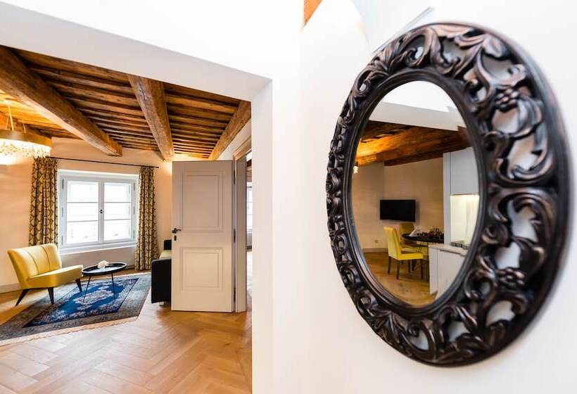 Old Royal Post Hotel By Tkc