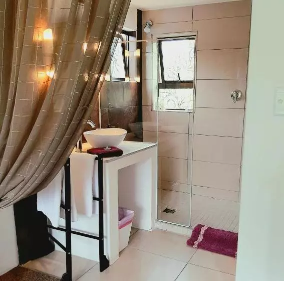 Majatalo Absolute Bosch Guest House