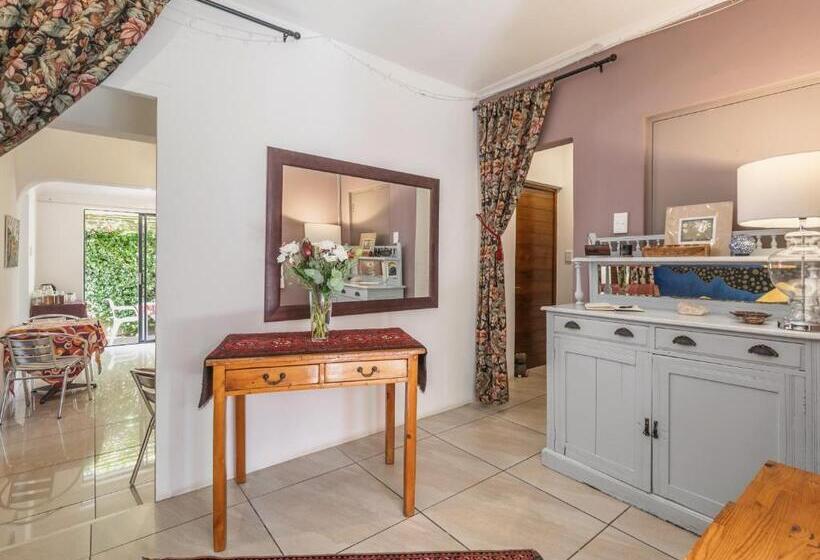 Majatalo Absolute Bosch Guest House