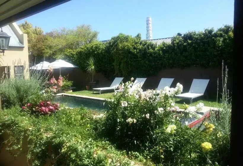 ペンション Aloe Guest House
