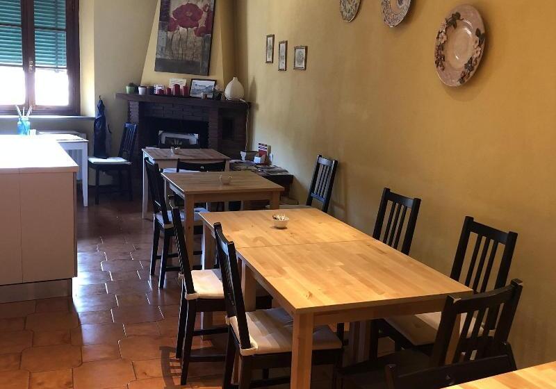 Pensão At Home Bed And Breakfast