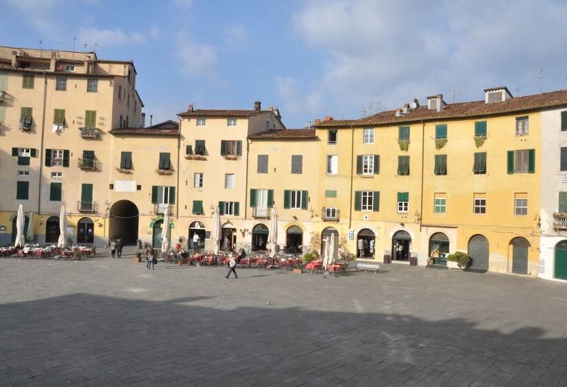 Pensão At Home Bed And Breakfast