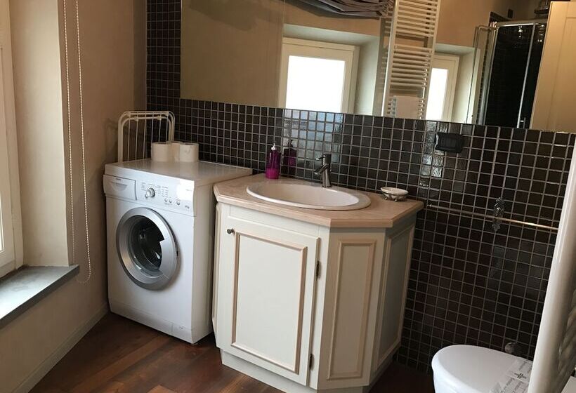 Pensão At Home Bed And Breakfast