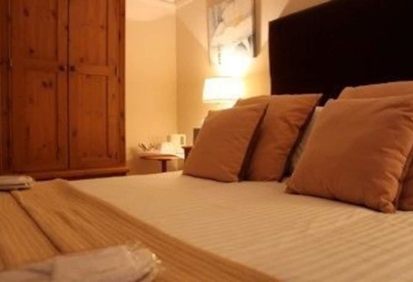 بنسيون Rustington Manor