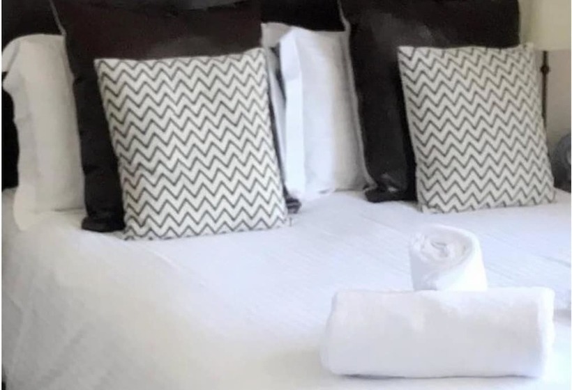 بنسيون Rustington Manor