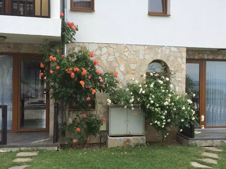 Tsb Sun Coast Apartments