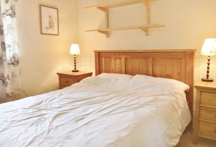 Period & Contempory Family Friendly Cotswold Cottage
