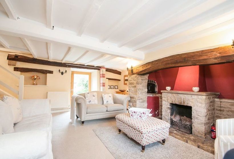 Period & Contempory Family Friendly Cotswold Cottage