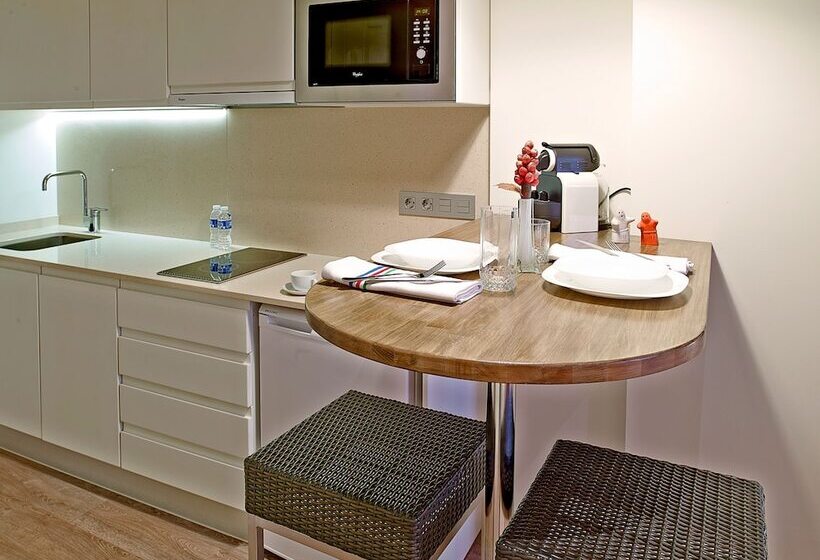 Apartments Hostemplo Suites