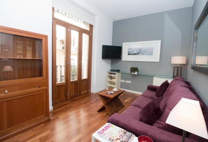 Trinitarios Apartment