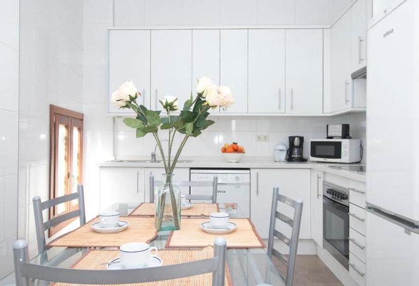 Trinitarios Apartment