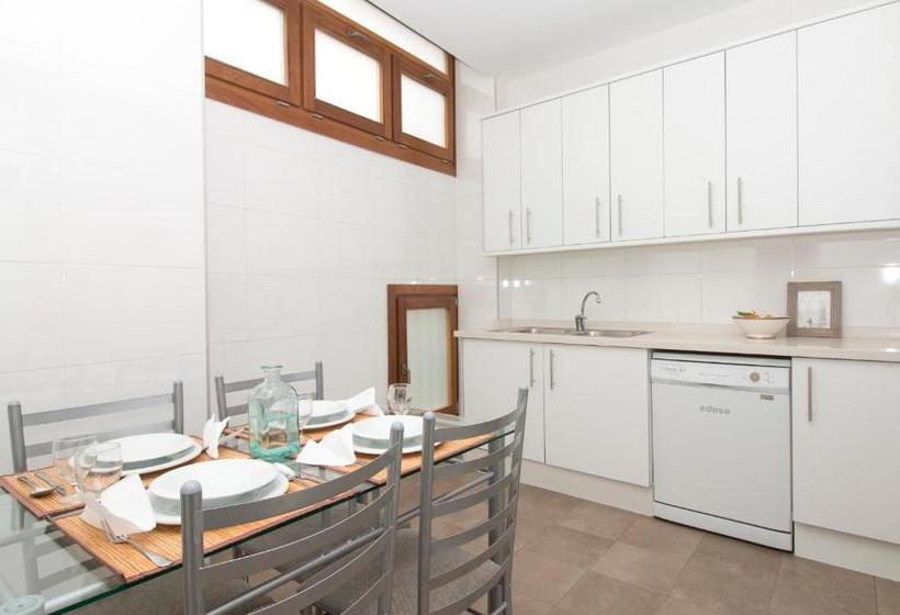 Trinitarios Apartment