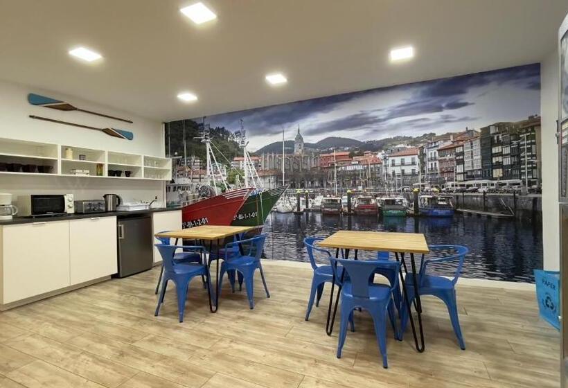 Aamiaismajoitus (B&B) Casual Blue