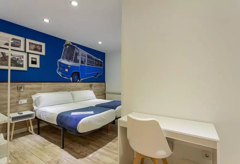 تختخواب و صبحانه Casual Blue