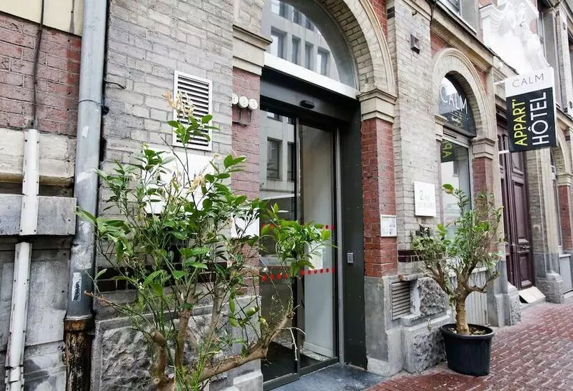 Calm Appart  & Hostel