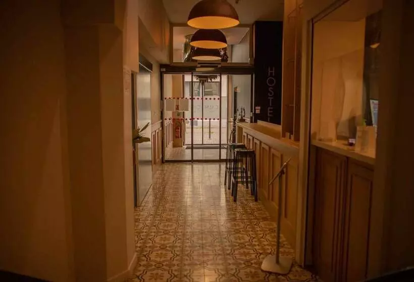 Calm Appart  & Hostel