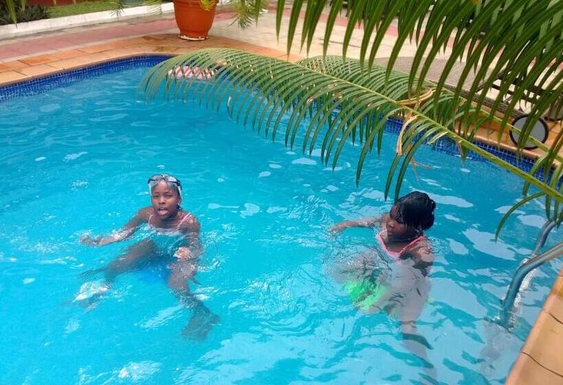 Cata Apartment Hotel And Spa