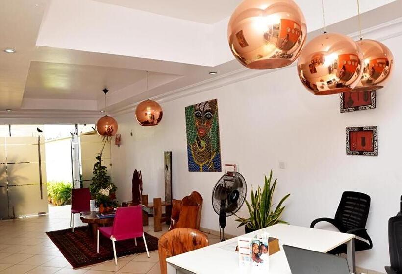 Cata Apartment Hotel And Spa