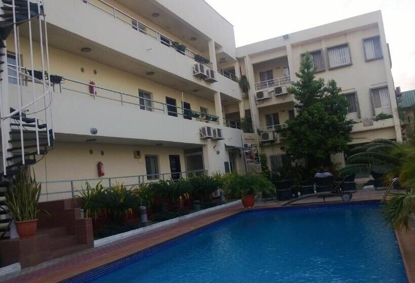 Cata Apartment Hotel And Spa