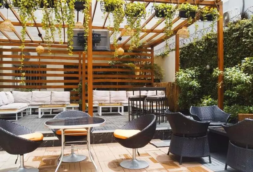 Cata Apartment Hotel And Spa