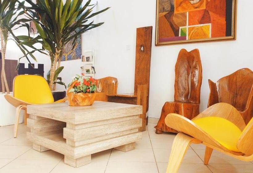 Cata Apartment Hotel And Spa