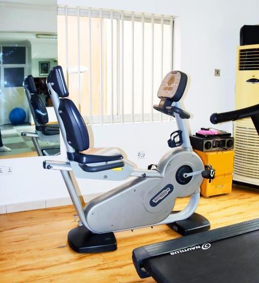 Cata Apartment Hotel And Spa