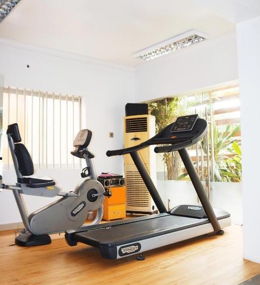 Cata Apartment Hotel And Spa