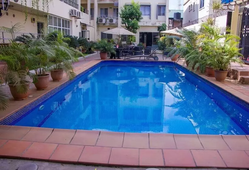 Cata Apartment Hotel And Spa