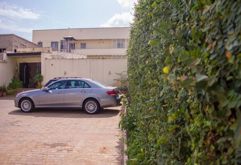 Cata Apartment Hotel And Spa