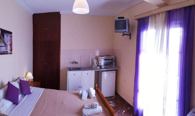 Elli Marina Studios And Apartments