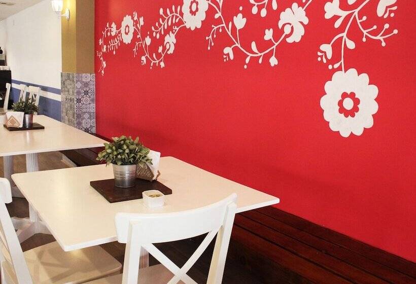 Отель Corona Plaza