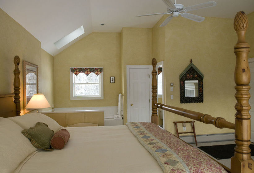 호텔 Red Clover Inn And Restaurant